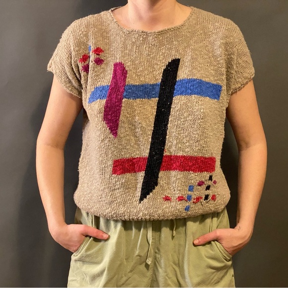 Abstract Patterned Knit Top - Picture 1 of 6